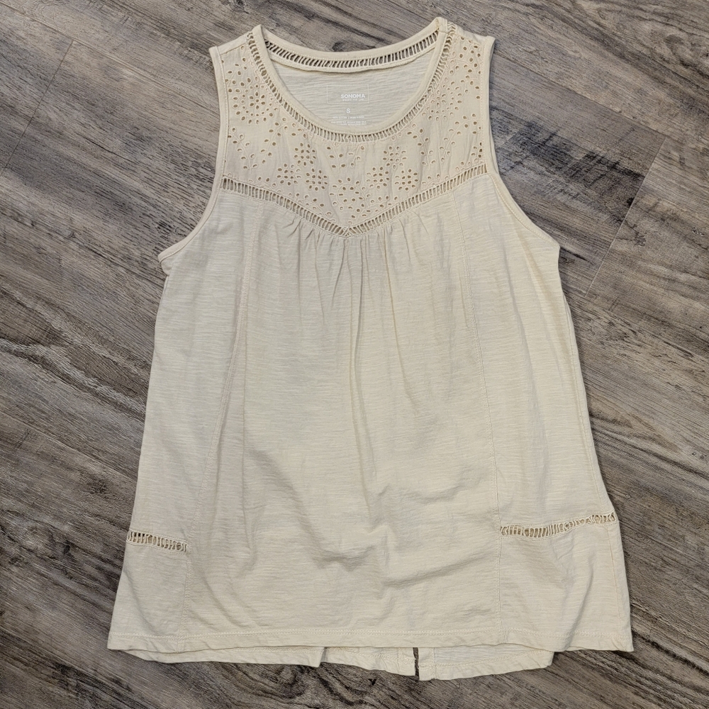 Sonoma eyelit tank